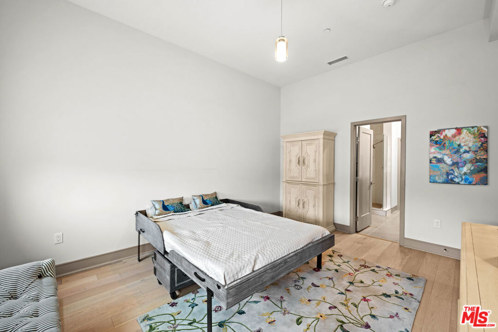 820 Mission Street 211 Property Photo 17