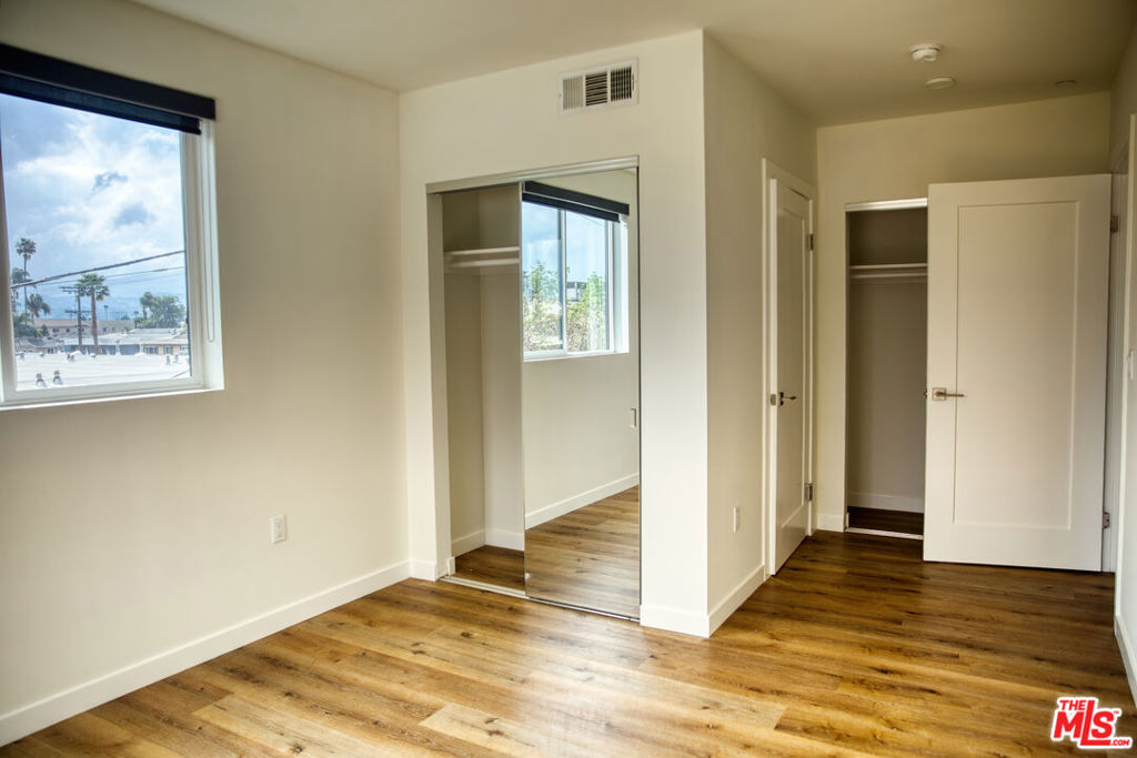 14846 Friar Street Property Photo 9