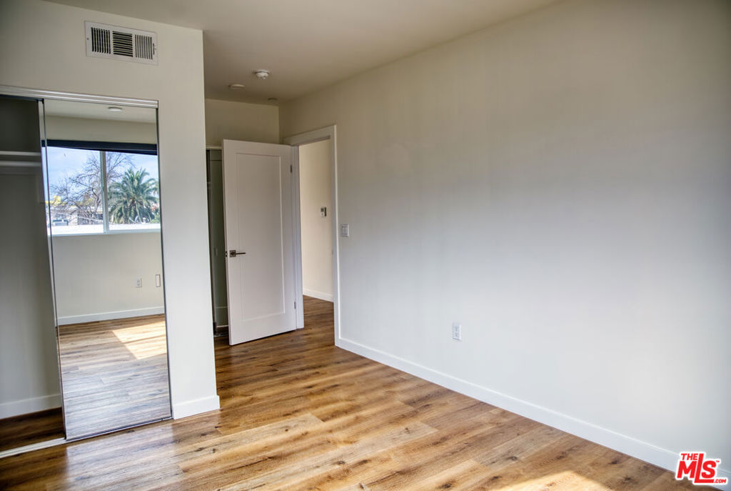 14846 Friar Street Property Photo 10