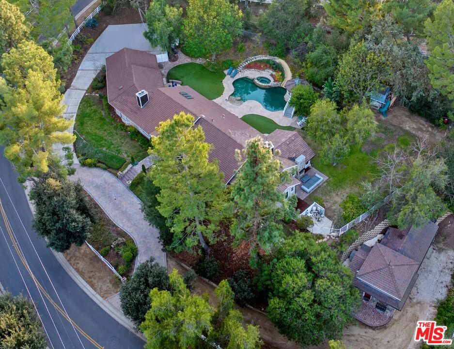 24901 Jim Bridger Road Property Photo