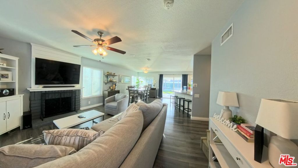 9206 Malachite Avenue Property Photo 5