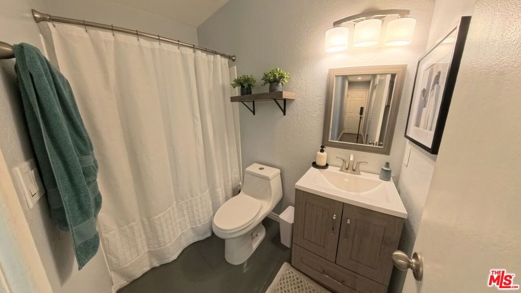 9206 Malachite Avenue Property Photo 10