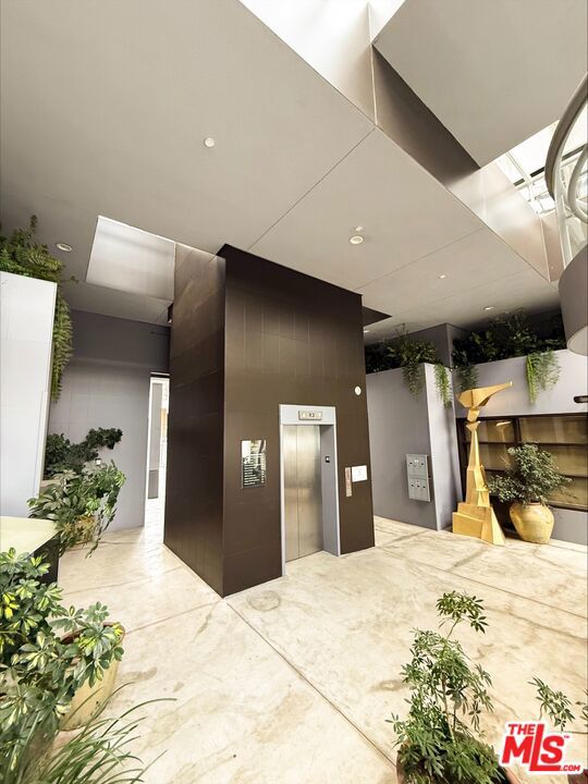8500 Melrose Avenue 210 Property Photo 4