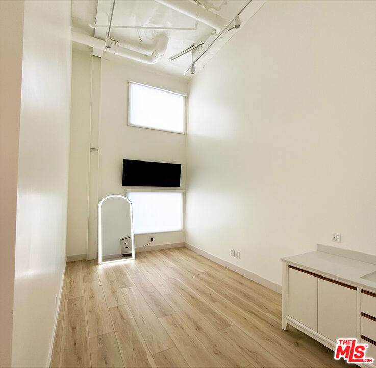 8500 Melrose Avenue 210 Property Photo 8