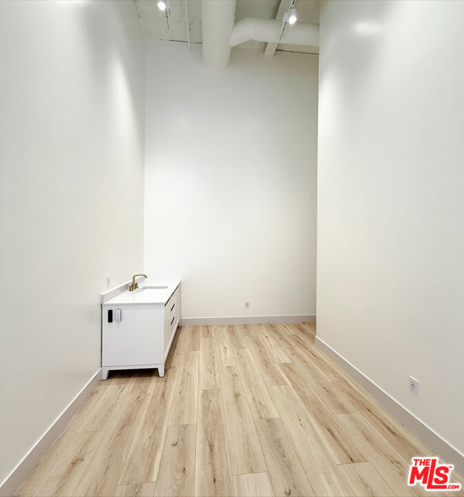 8500 Melrose Avenue 210 Property Photo 10
