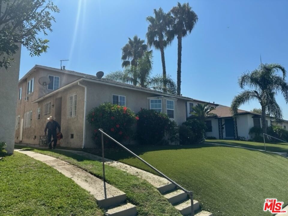 1706 S Crescent Heights Boulevard Property Photo 3