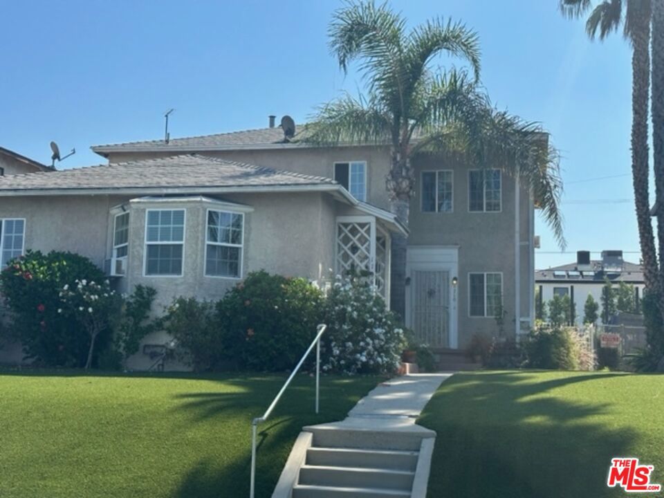 1706 S Crescent Heights Boulevard Property Photo 4