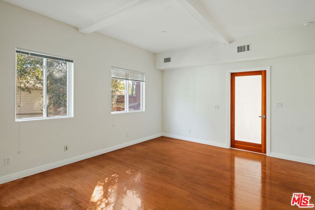 1411 Cloverfield Boulevard Property Photo 56