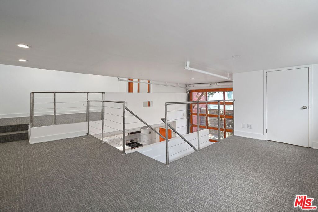 1411 Cloverfield Boulevard Property Photo 71