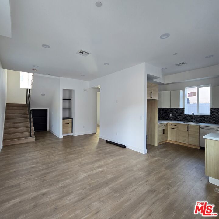 2109 S West View Street Property Photo 1