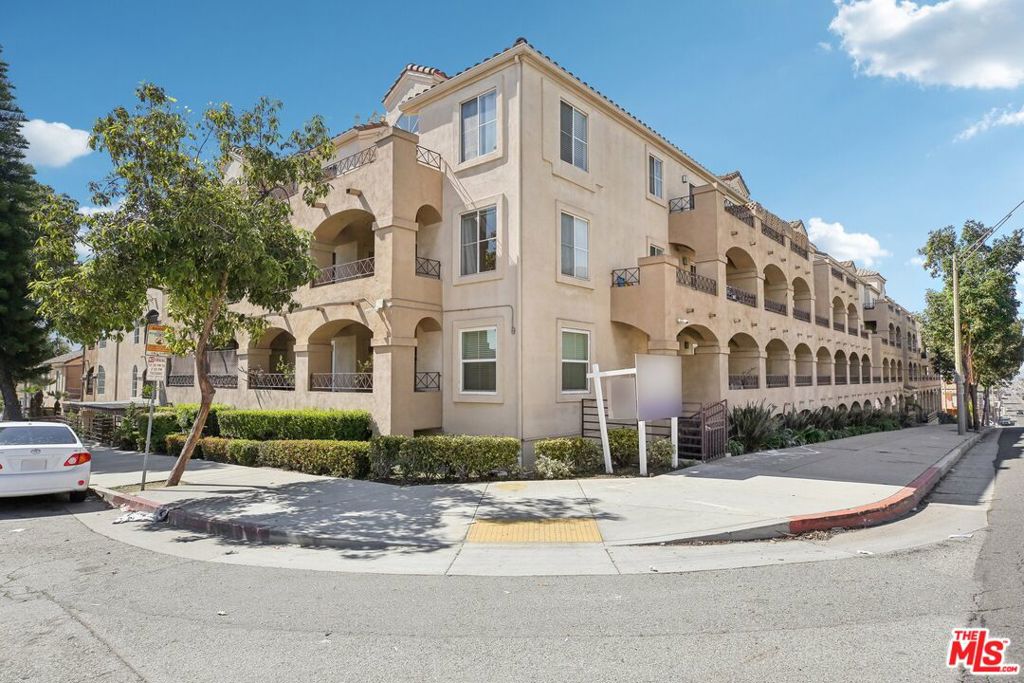 90804 Real Estate Listings Main Image