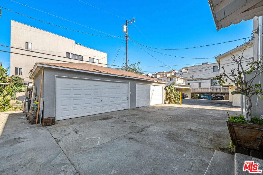 2478 Purdue Avenue Property Photo 33