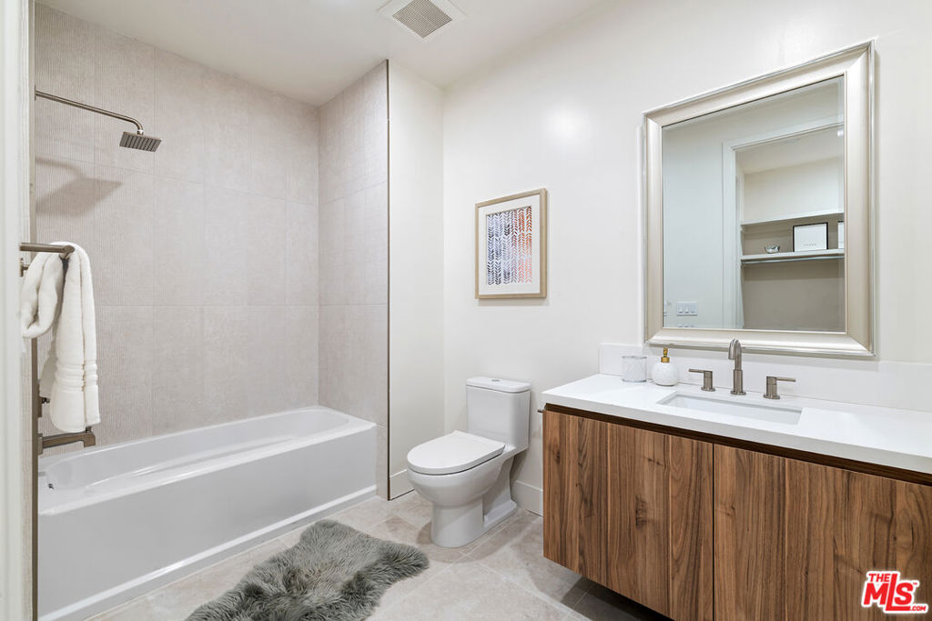 3651 Regal Place 102 Property Photo 13