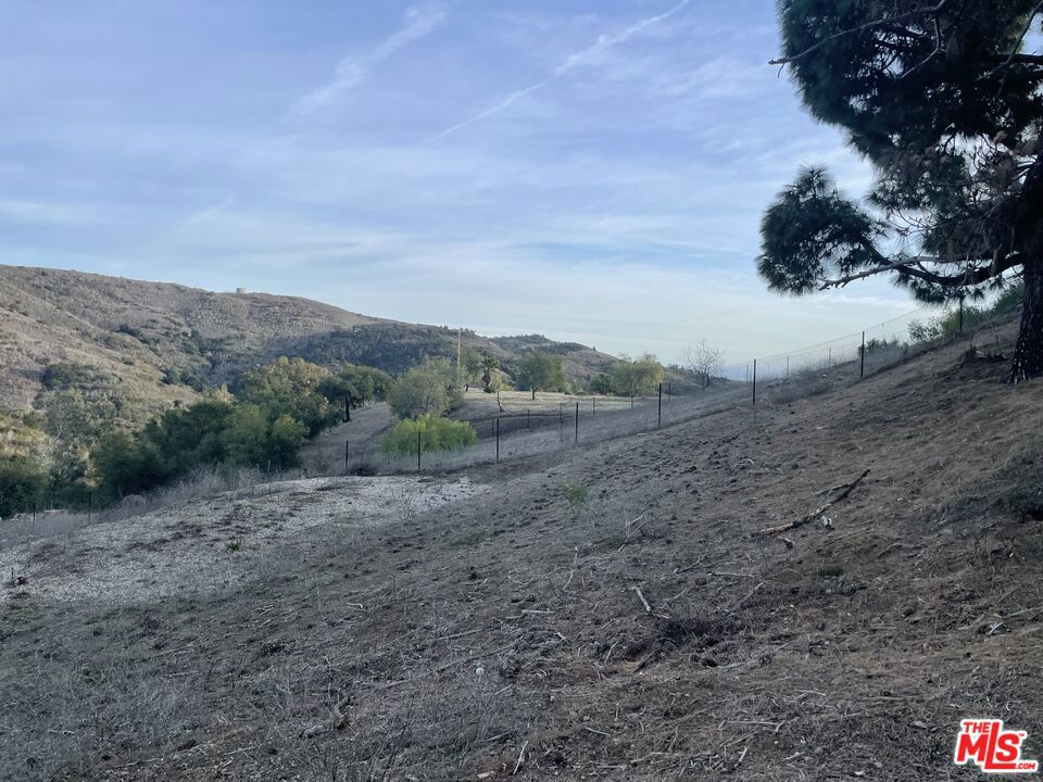 2807 Foose Property Photo 1
