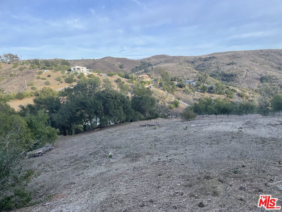 2807 Foose Property Photo 2