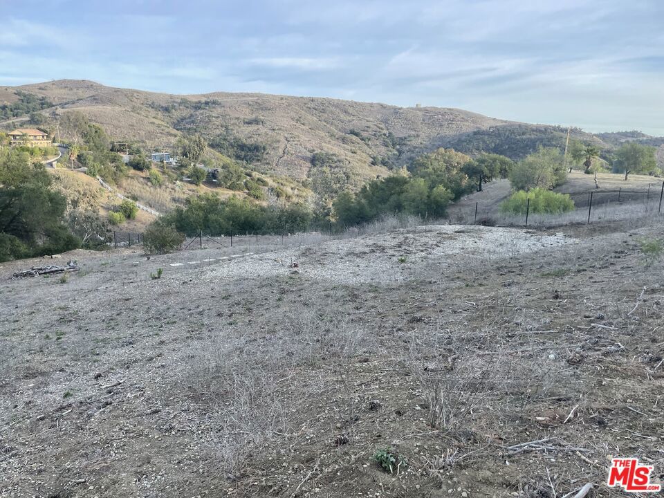 2807 Foose Property Photo 3