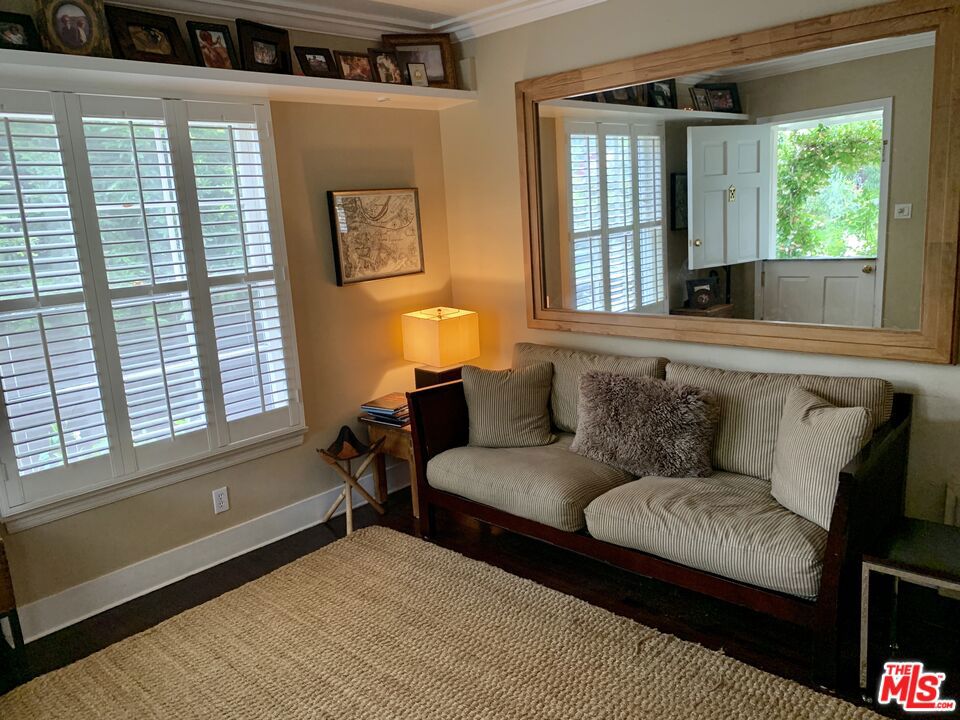 1309 Warnall Avenue Property Photo 8