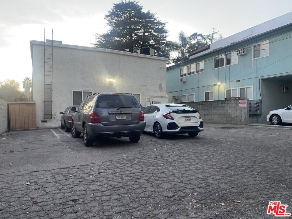 4323 Van Nuys Boulevard Property Photo 4