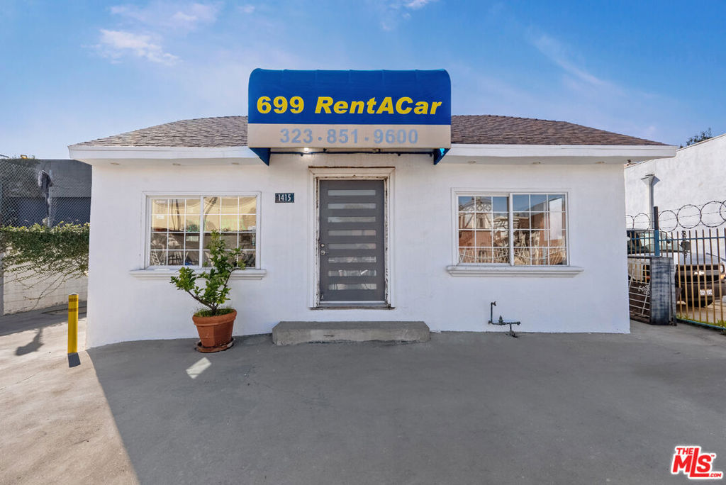 1415 N La Brea Avenue Property Photo