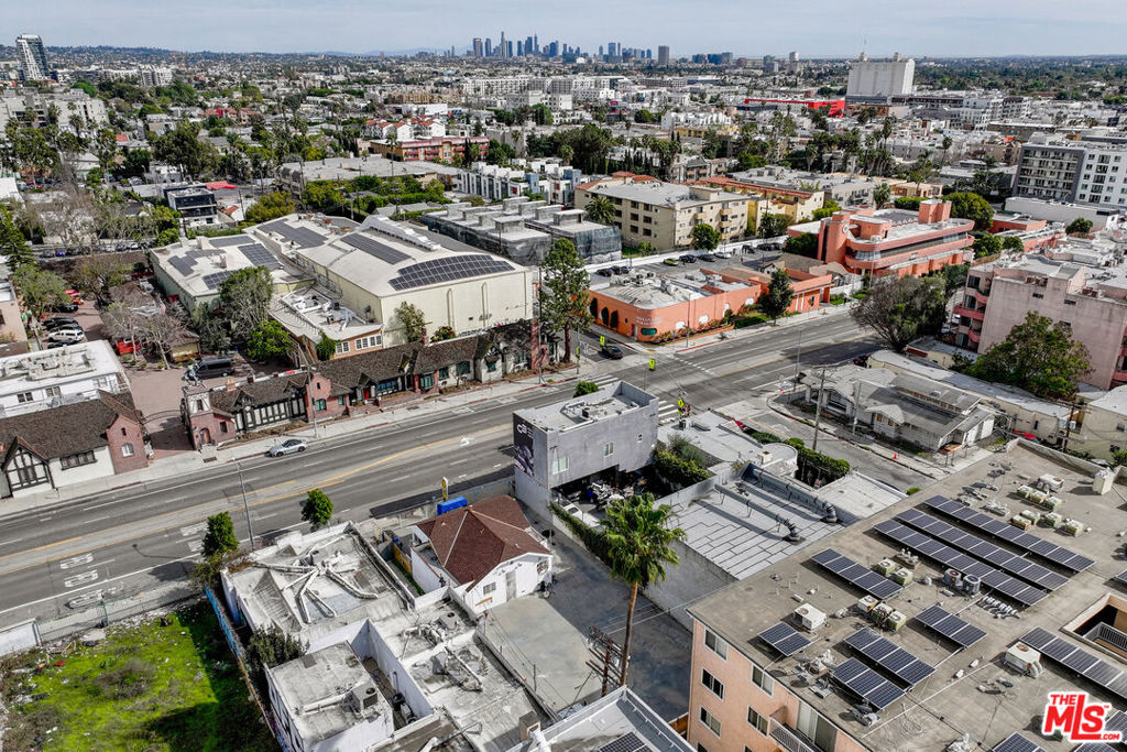 1415 N La Brea Avenue Property Photo 6