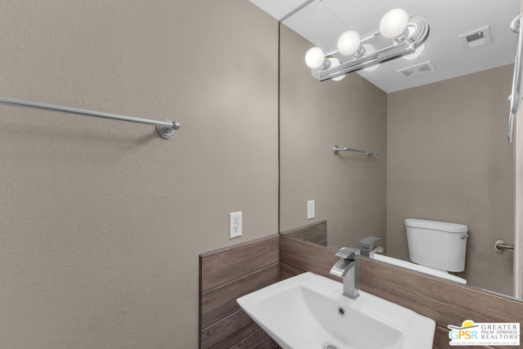 266 E Via Escuela D Property Photo 23