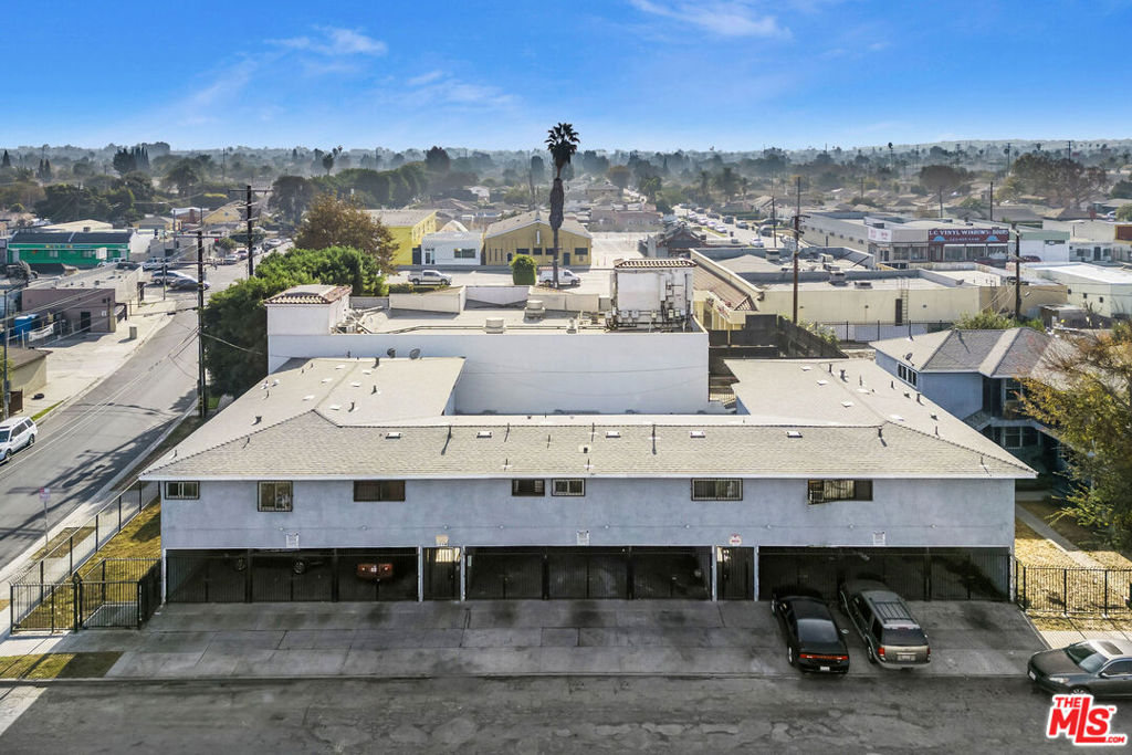 1714 E San Luis Street Property Photo 3