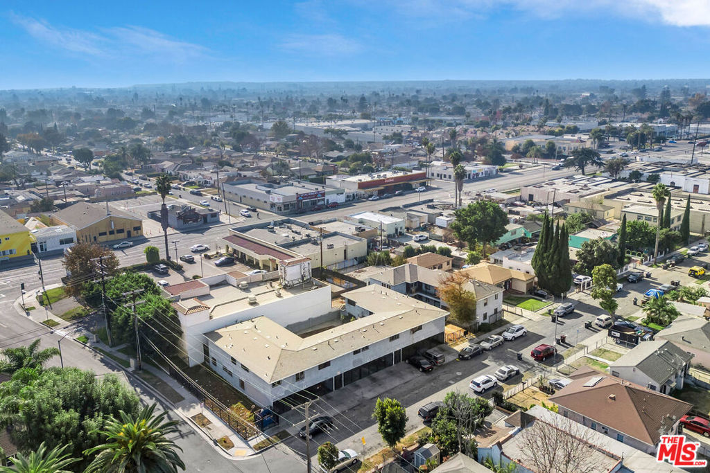 1714 E San Luis Street Property Photo 4