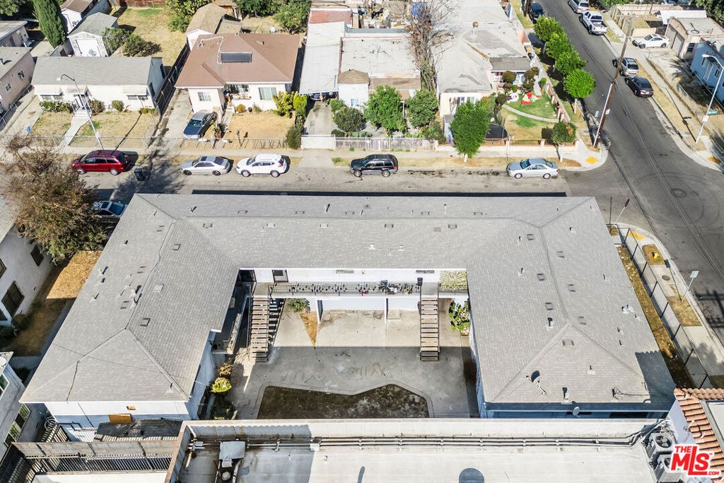1714 E San Luis Street Property Photo 5