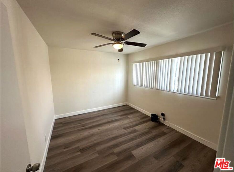 1714 E San Luis Street Property Photo 8