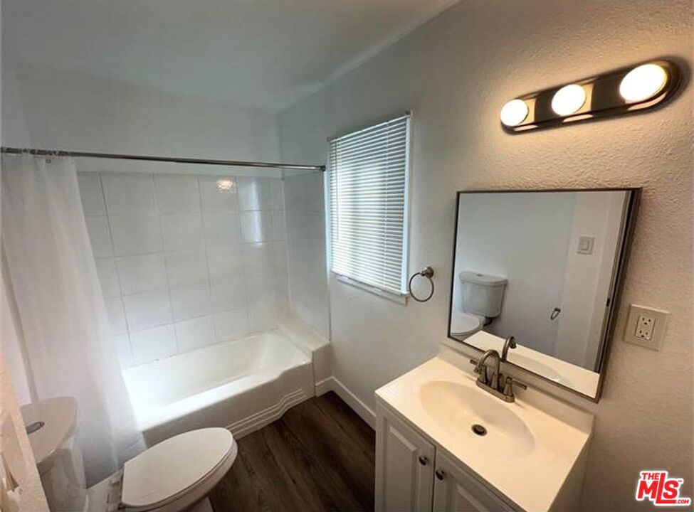 1714 E San Luis Street Property Photo 10