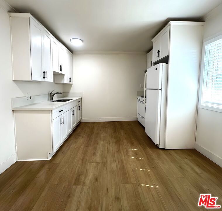 1714 E San Luis Street Property Photo 12