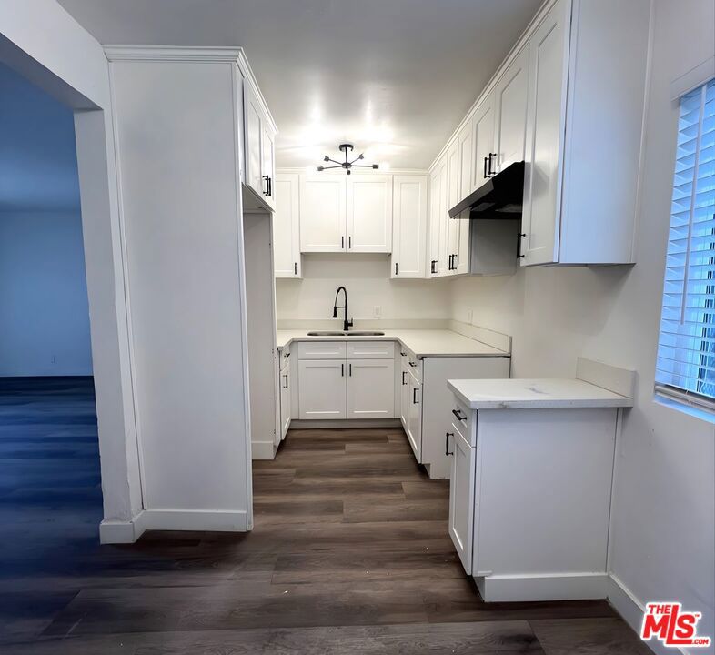 1714 E San Luis Street Property Photo 16