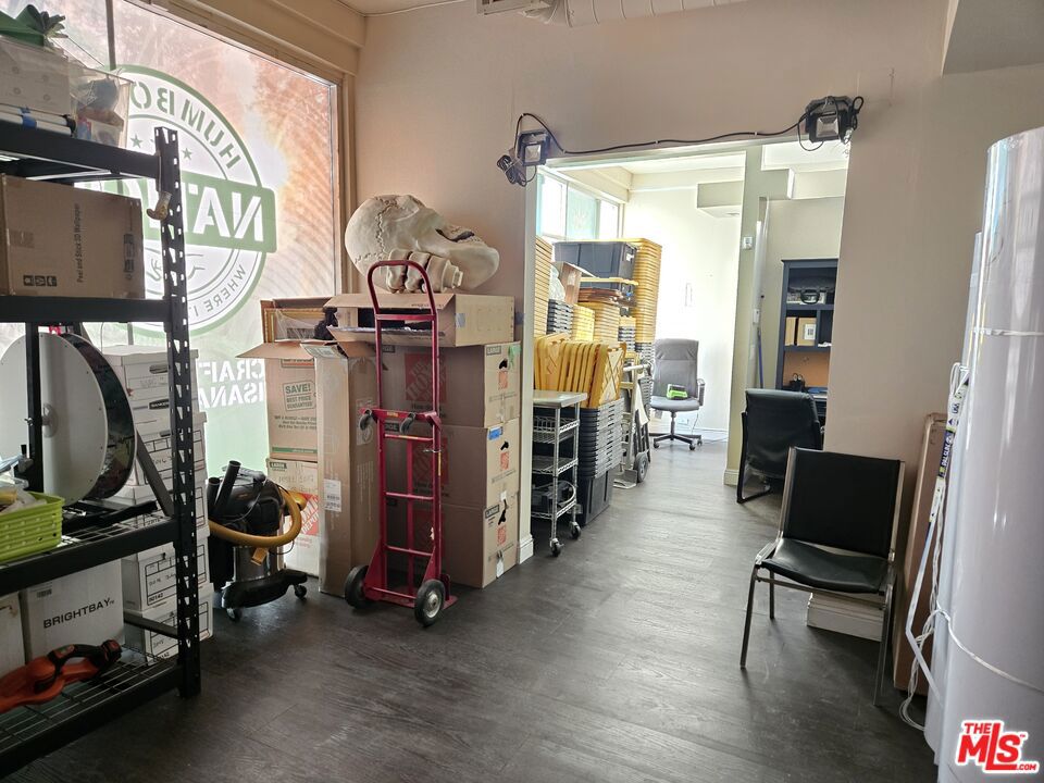 14000 Ventura Boulevard Property Photo 15