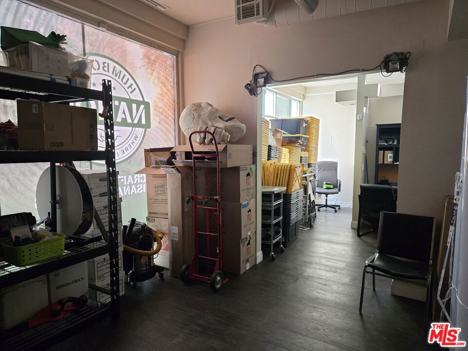 14000 Ventura Boulevard Property Photo 16