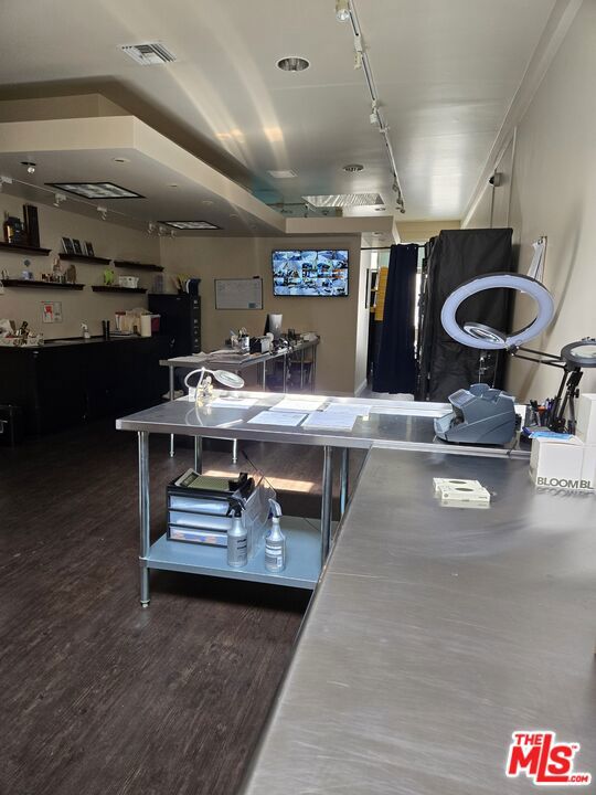 14000 Ventura Boulevard Property Photo 18