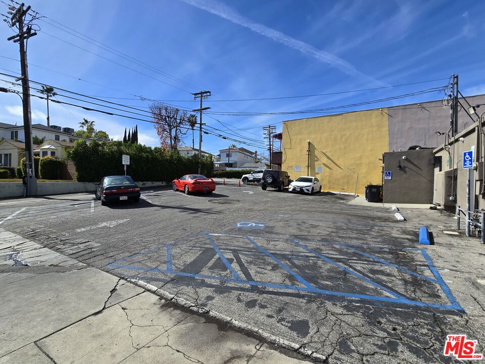 14000 Ventura Boulevard Property Photo 34