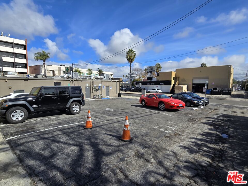 14000 Ventura Boulevard Property Photo 35