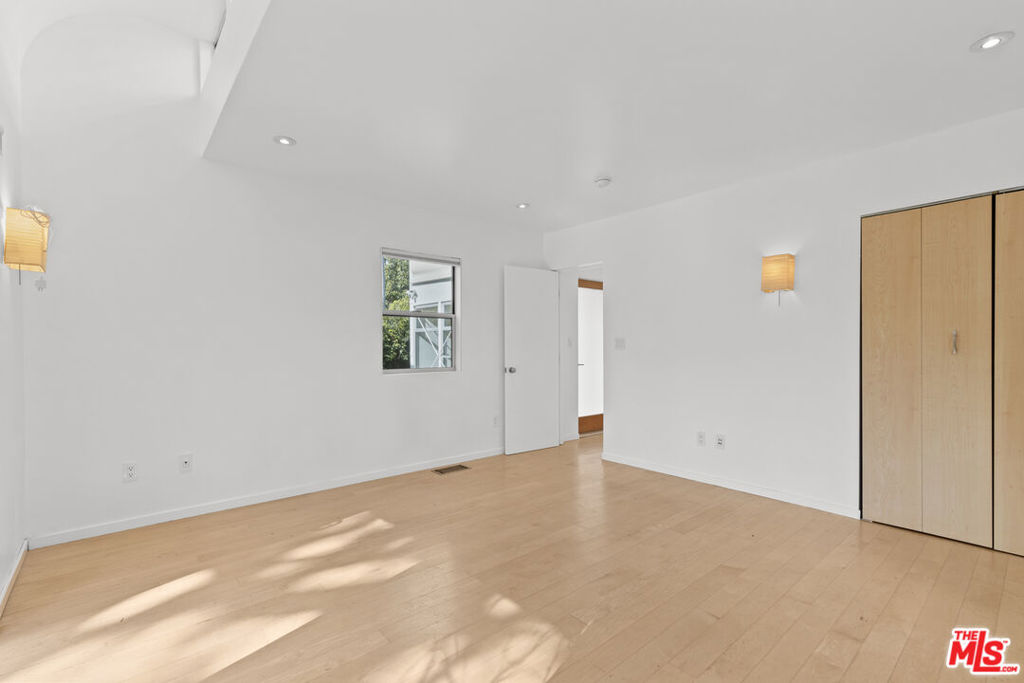 2153 Linnington Avenue Property Photo 14