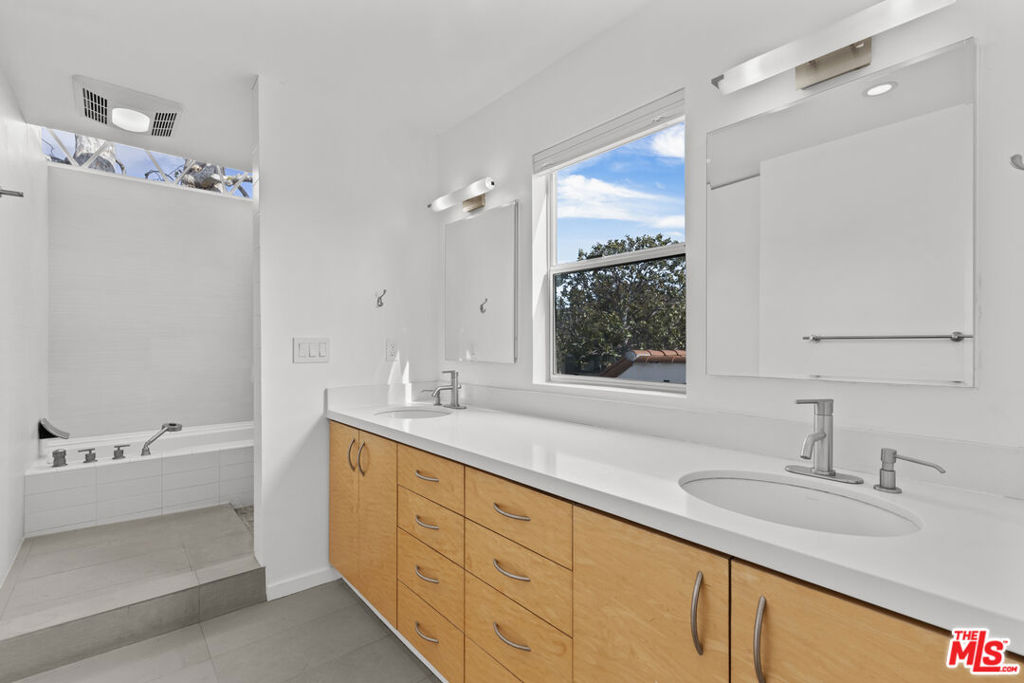 2153 Linnington Avenue Property Photo 19