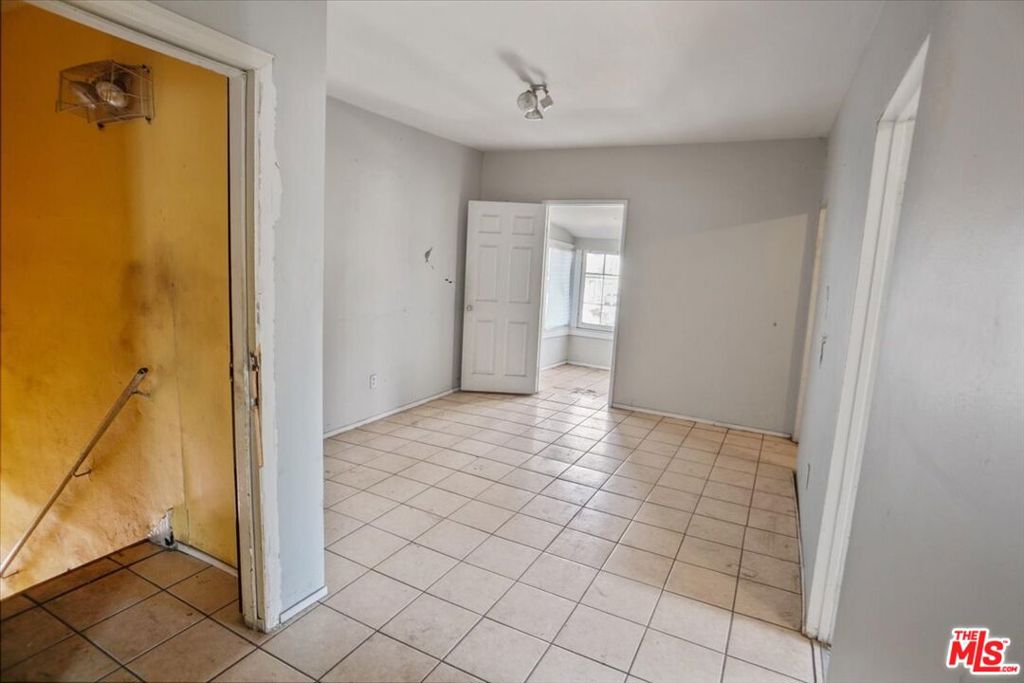 140 S Avenue 58 Property Photo 8