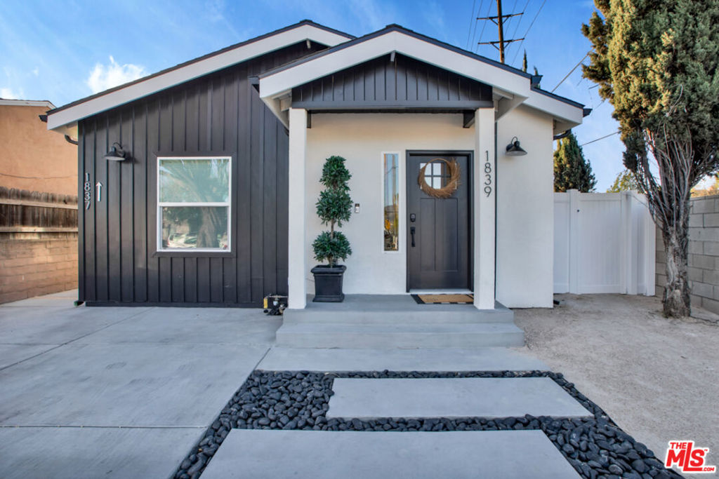1837 N Brighton Street Property Photo