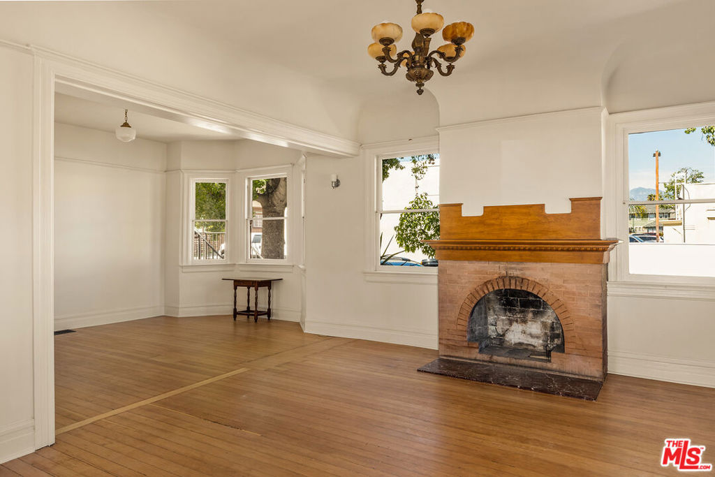 4219 N Figueroa Street Property Photo 6