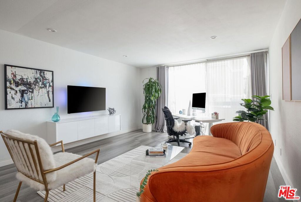 321 S San Vicente Boulevard 101 Property Photo 5