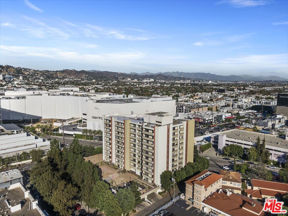 321 S San Vicente Boulevard 101 Property Photo 19