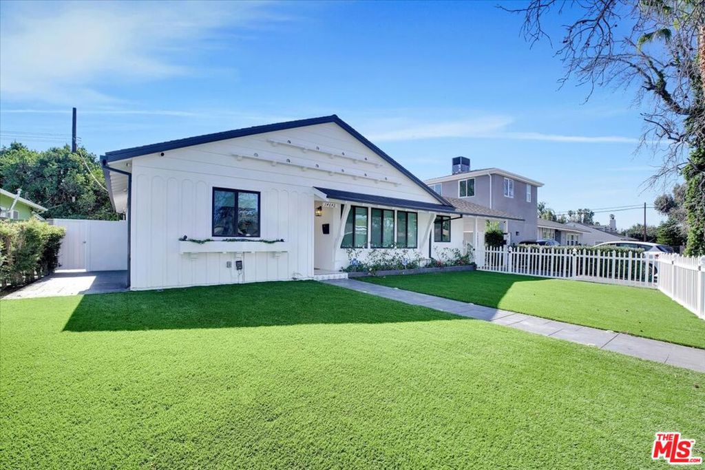 14642 Runnymede Street Property Photo