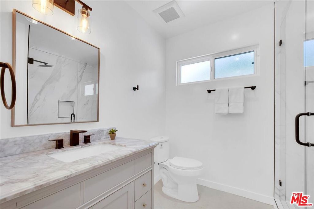 14642 Runnymede Street Property Photo 27