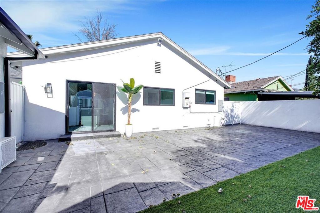 14642 Runnymede Street Property Photo 45