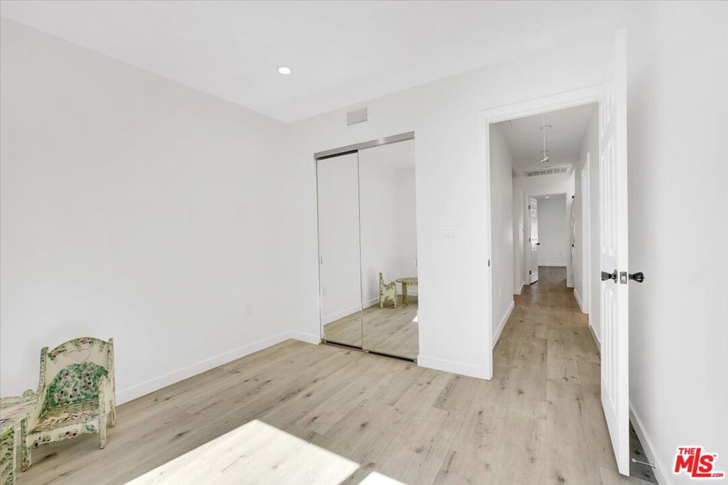 14642 Runnymede Street Property Photo 46