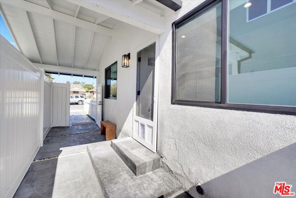 14642 Runnymede Street Property Photo 48