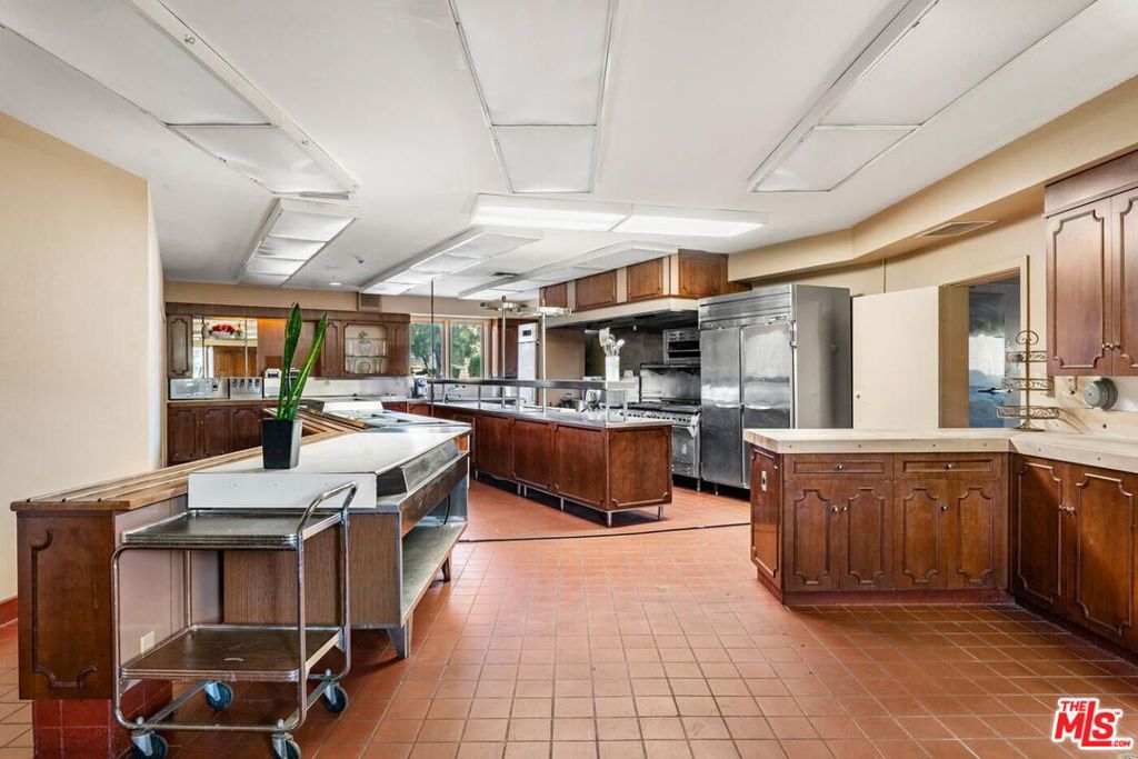 7351 Happy Canyon Road Property Photo 15